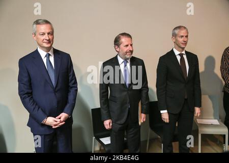 Der französische Kulturminister Franck Riester (R), der französische Wirtschaftsminister Bruno Le Maire (L) und der Vorstandsvorsitzende der französischen Luxusmarke Hermes, Guillaume de Seynes (C), waren am 08. Januar 2019 in der Docks-City of Fashion and Design in Paris während einer Unterzeichnungszeremonie. (Foto von Michel Stoupak/NurPhoto) Stockfoto