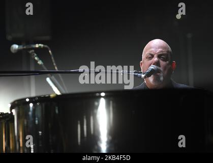 11. Januar 2019 - Orlando, Florida- Billy Joel tritt am 11. Januar 2019 auf der Bühne im Amway Center in Orlando, Florida, auf. (Foto von Paul Hennessy/NurPhoto) Stockfoto