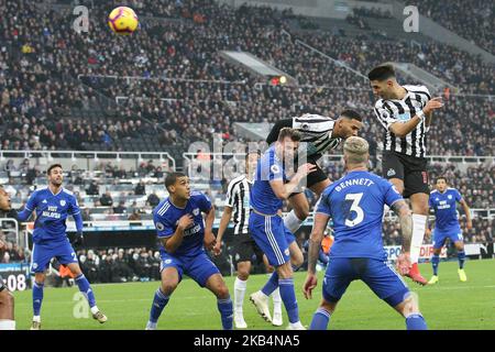 Ayoze Perez von Newcastle United steht beim Premier League-Spiel zwischen Newcastle United und Cardiff City im St. James's Park, Newcastle, am Samstag, dem 19.. Januar 2019, auf dem Zielpunkt. (Foto von Mark Fletcher/NurPhoto) Stockfoto