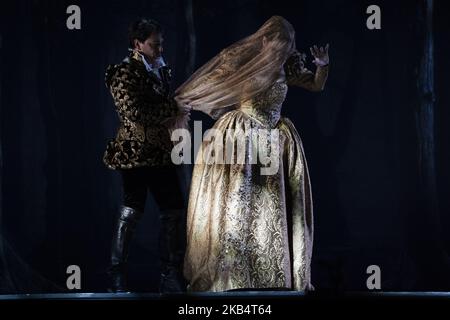 Schauspieler während der Aufführung der Oper DER SCHLAF EINER SOMMERNACHT (el sueno de una noche de verano) im Teatro de la Zarzuela in Madrid. 23. Januar 2019 (Foto von Oscar Gonzalez/NurPhoto) Stockfoto