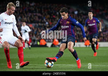 Simon Kjaer und Phillippe Coutino spielten während des Spiels zwischen dem FC Barcelona und dem FC Sevilla, das der zweiten Etappe des Finales 1/4 des spanischen Pokals entspricht, am 30. Januar 2019 im Camp Nou Stadium in Barcelona, Spanien. (Foto von Joan Valls/Urbanandsport/NurPhoto) Stockfoto