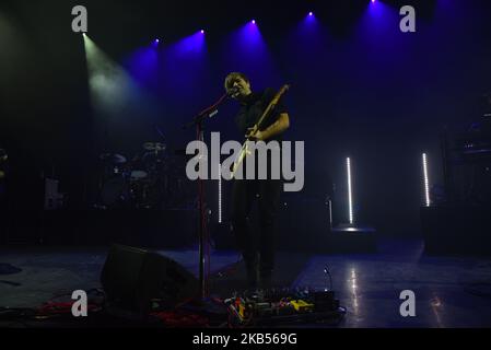 Die amerikanische Alternative-Rockband Death Cab für Cutie treten am 1. Februar 2019 live im Eventim Apollo in Hammersmith, London, auf. Die Band besteht aus Ben Gibbard (Gesang, Gitarre, Klavier), Nick Harmer (Bass), Dave Depper (Gitarre, keyboards, Gesang), Zac Rae (Keyboards, Gitarre) und Jason McGerr (Schlagzeug) (Foto: Alberto Pezzali/NurPhoto) Stockfoto