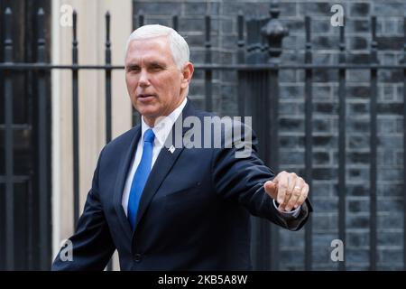 US-Vizepräsident Mike Pence verlässt die Downing Street 10 im Zentrum von London nach Gesprächen mit dem britischen Premierminister Boris Johnson am 05. September 2019 in London, England. (Foto von Wiktor Szymanowicz/NurPhoto) Stockfoto
