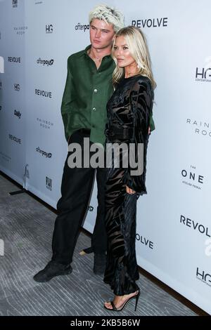 MANHATTAN, NEW YORK CITY, NEW YORK, USA - 05. SEPTEMBER: Jordan Barrett und Kate Moss kommen bei den 2019 Fashion Media Awards der Daily Front Row an, die am 5. September 2019 im Rainbow Room des Rockefeller Center in Manhattan, New York City, New York, USA, abgehalten wurden. (Foto von Xavier Collin/Image Press Agency/NurPhoto) Stockfoto