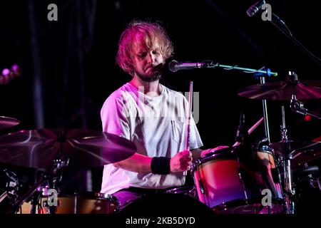 Marco Primavera von der italienischen Popband Thegiornalisti tritt während der Love Tour 2019 im Circo Massimo am 07. September 2019 in Rom, Italien, live auf der Bühne auf. (Foto von Giuseppe Maffia/NurPhoto) Stockfoto