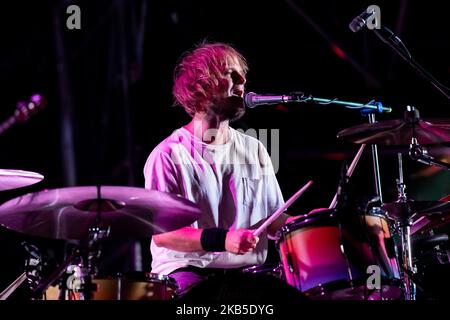 Marco Primavera von der italienischen Popband Thegiornalisti tritt während der Love Tour 2019 im Circo Massimo am 07. September 2019 in Rom, Italien, live auf der Bühne auf. (Foto von Giuseppe Maffia/NurPhoto) Stockfoto