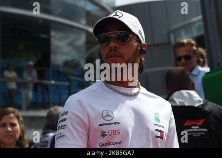 Der englische fünfmal-Weltmeister Lewis Hamilton vom deutschen Team Mercedes-AMG Petronas Motosport fährt mit seinem einsitzigen Mercedes W10, während der Ausgabe 90. des italienischen GP, 16. Etappe der Formel-1-Weltmeisterschaft, auf dem Monza Eni Circuit (Autodromo Nazionale di Monza), Italien (Foto: Andrea Diodato/NurPhoto) Stockfoto