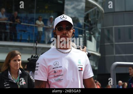 Der englische fünfmal-Weltmeister Lewis Hamilton vom deutschen Team Mercedes-AMG Petronas Motosport fährt mit seinem einsitzigen Mercedes W10, während der Ausgabe 90. des italienischen GP, 16. Etappe der Formel-1-Weltmeisterschaft, auf dem Monza Eni Circuit (Autodromo Nazionale di Monza), Italien (Foto: Andrea Diodato/NurPhoto) Stockfoto