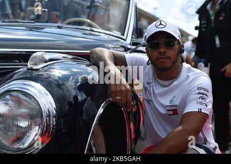 Der englische fünfmal-Weltmeister Lewis Hamilton vom deutschen Team Mercedes-AMG Petronas Motosport fährt mit seinem einsitzigen Mercedes W10, während der Ausgabe 90. des italienischen GP, 16. Etappe der Formel-1-Weltmeisterschaft, auf dem Monza Eni Circuit (Autodromo Nazionale di Monza), Italien (Foto: Andrea Diodato/NurPhoto) Stockfoto