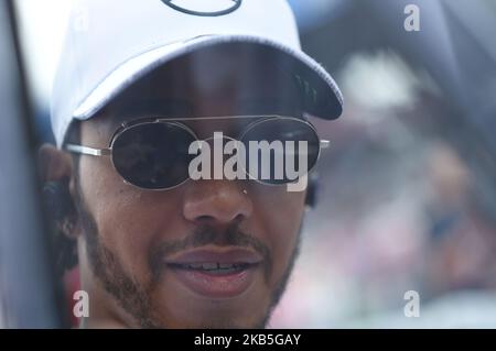 Der englische fünfmal-Weltmeister Lewis Hamilton vom deutschen Team Mercedes-AMG Petronas Motosport fährt mit seinem einsitzigen Mercedes W10, während der Ausgabe 90. des italienischen GP, 16. Etappe der Formel-1-Weltmeisterschaft, auf dem Monza Eni Circuit (Autodromo Nazionale di Monza), Italien (Foto: Andrea Diodato/NurPhoto) Stockfoto