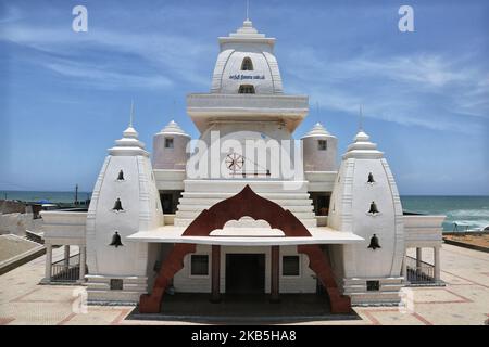 Gandhi Mandapam befindet sich in Kanyakumari, Tamil Nadu, Indien. Das 1956 erbaute Gandhi Mandapam (Gandhi-Denkmal) in Kanyakumari befindet sich an dem Ort, an dem Gandhis Asche aufbewahrt wurde, bevor sie ins Meer verstreut wurde, und weist einzigartige architektonische Details auf, um das Leben des geliebten Führers zu ehren. (Foto von Creative Touch Imaging Ltd./NurPhoto) Stockfoto