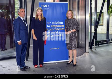 P. J. van Mierlo (L), Königin Maxima der Niederlande (C) und Chantal Korteweg (R) nehmen am Workshop Fempower Your Growth Program bei der niederländischen Entwicklungsbank FMO in Den Haag, Niederlande, am 11. September 2019 Teil. Dieses Programm von FEM.NL und The Next Women konzentriert sich auf die Förderung des Unternehmertums von Frauen und den besseren Zugang zu Finanzmitteln für Unternehmerinnen. Das „FEmpower Growth Program“ ist ein Pilotprojekt, das von Juni bis September 2019 läuft und sich an Unternehmerinnen und Bankvertreter richtet, um den Zugang zu Finanzmitteln zu verbessern, relevante Netzwerke aufzubauen und Anreize zu schaffen Stockfoto