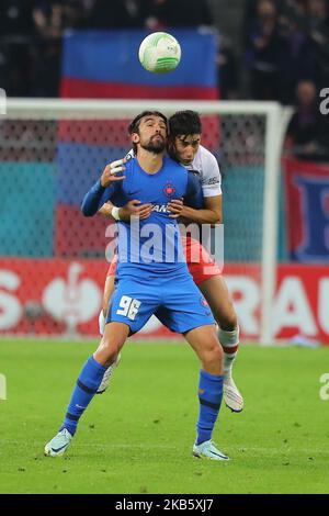 Bukarest, Rumänien. 03.. November 2022. Andrea Campagno und Nayef Aguerd während des Spiels der UEFA Europa Conference League FCSB gegen West Ham United in der Arena Națională, Bukarest, Rumänien, 3.. November 2022 (Foto von Stefan Constantin/Nachrichtenbilder) Credit: News Images LTD/Alamy Live News Stockfoto