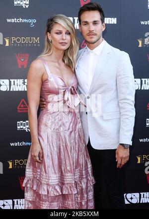 HOLLYWOOD, LOS ANGELES, KALIFORNIEN, USA - 13. SEPTEMBER: Die Schauspielerin Melissa Benoist und ihr Mann/Schauspieler Chris Wood kommen zu den Annual Saturn Awards 45., die am 13. September 2019 im Avalon Hollywood in Hollywood, Los Angeles, Kalifornien, USA, abgehalten werden. (Foto von David Acosta/Image Press Agency/NurPhoto) Stockfoto