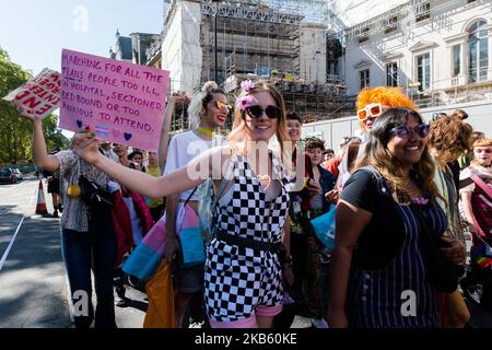 Tausende Transgender-Menschen und ihre Unterstützer nehmen am 14. September 2019 in London, England, an dem ersten trans Pride-marsch durch die Straßen der britischen Hauptstadt Teil. (Foto von Wiktor Szymanowicz/NurPhoto) Stockfoto