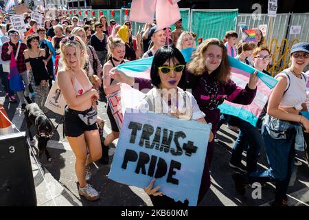 Tausende Transgender-Menschen und ihre Unterstützer nehmen am 14. September 2019 in London, England, an dem ersten trans Pride-marsch durch die Straßen der britischen Hauptstadt Teil. (Foto von Wiktor Szymanowicz/NurPhoto) Stockfoto