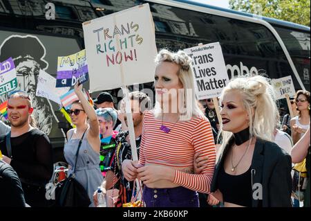 Tausende Transgender-Menschen und ihre Unterstützer nehmen am 14. September 2019 in London, England, an dem ersten trans Pride-marsch durch die Straßen der britischen Hauptstadt Teil. (Foto von Wiktor Szymanowicz/NurPhoto) Stockfoto