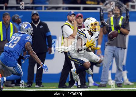 Keenan Allen (13), ein Großempfänger der Los Angeles Chargers, fängt während der zweiten Hälfte eines NFL-Fußballspiels gegen die Detroit Lions in Detroit, Michigan, USA, am Sonntag, 15. September 2019 einen Pass ein (Foto von Jorge Lemus/NurPhoto) Stockfoto