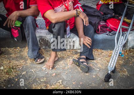 Am 15. September 2019 nehmen zahlreiche Teilnehmer mit Behinderungen am Dancing on the Street in Semarang, Zentraljava, Indonesien, Teil. Die Veranstaltung wurde durchgeführt, um das Verständnis von Behindertenfragen zu fördern und Unterstützung für die würde, Rechte und das Wohlergehen von Menschen mit Behinderungen zu mobilisieren. (Foto von WF Sihardian/NurPhoto) Stockfoto