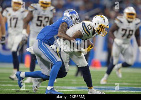 Keenan Allen (13), ein großer Charger-Empfänger von Los Angeles, wird von Darius Slay (23), einem Eckpfeiler der Detroit Lions, während der zweiten Hälfte eines NFL-Fußballspiels in Detroit, Michigan, USA, am Sonntag, 15. September 2019, angegangen (Foto: Jorge Lemus/NurPhoto) Stockfoto