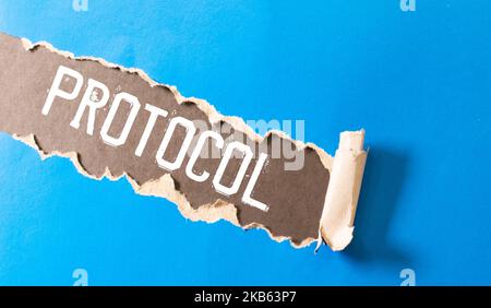 Protokoll Wort auf Holz Block geschrieben. Protokoll text auf Holz- Tabelle für Ihr Design, Konzept. Stockfoto