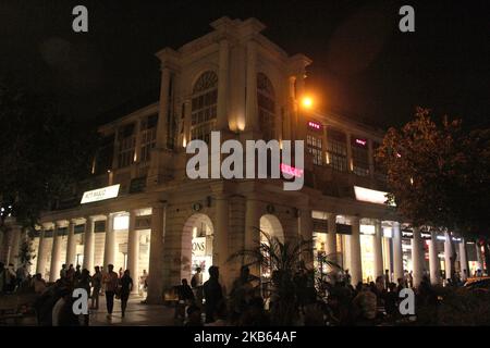 Gesamtansicht des Einkaufsviertels am Connaught Place (CP), Neu-Delhi, Indien. CP ist am 16. September 2019 der wichtigste Handelsbezirk in der Hauptstadt Delhi, Indien. (Foto von Mayank Makhija/NurPhoto) Stockfoto