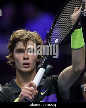 Andrey Rublev aus Russland dankt den Unterstützern beim ATP-Tennisturnier St. Petersburg Open in St.Petersburg (Foto: Igor Russak/NurPhoto) Stockfoto