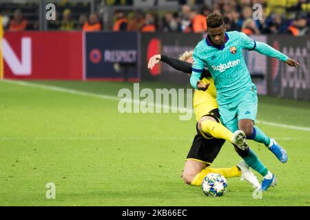 Julian Brandt von Borussia Dortmund kämpft beim UEFA Champions League Group F Spiel zwischen Borussia Dortmund und dem FC Barcelona am 17. September 2019 im Signal Iduna Park in Dortmund um den Ball gegen Nélson Semedo vom FC Barcelona. (Foto von Peter Niedung/NurPhoto) Stockfoto