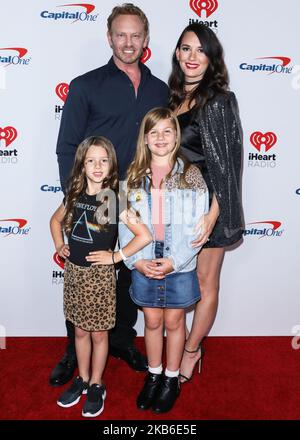 LAS VEGAS, NEVADA, USA - 20. SEPTEMBER: Ian Ziering, Erin Kristine Ludwig, Mia Loren Ziering und Penna Mae Ziering kommen zum iHeartRadio Music Festival 2019 - Night 1, das am 20. September 2019 in der T-Mobile Arena in Las Vegas, Nevada, USA, stattfindet. (Foto von David Acosta/Image Press Agency/NurPhoto) Stockfoto