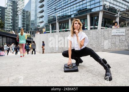 Gast vor der Sportmax-Show während der Mailänder Fashion Week Frühjahr/Sommer 2020 am 20. September 2019 in Mailand, Italien. (Foto von Mairo Cinquetti/NurPhoto) Stockfoto