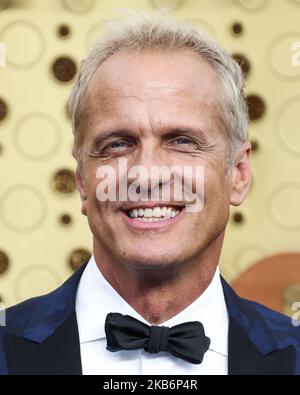 LOS ANGELES, KALIFORNIEN, USA - 22. SEPTEMBER: Patrick Fabian kommt bei den Annual Primetime Emmy Awards 71. an, die im Microsoft Theater L.A. stattfinden Live am 22. September 2019 in Los Angeles, California, USA. (Foto von Xavier Collin/Image Press Agency/NurPhoto) Stockfoto