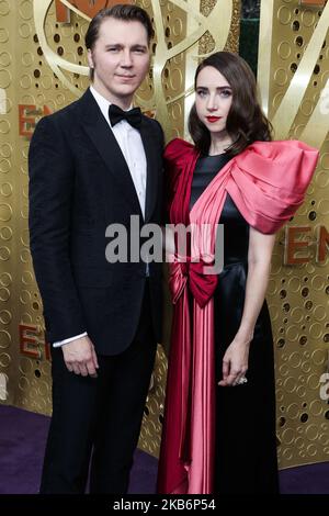 LOS ANGELES, KALIFORNIEN, USA - 22. SEPTEMBER: Paul Dano und Zoe Kazan kommen zu den jährlichen Primetime Emmy Awards 71., die im Microsoft Theater L.A. stattfinden Live am 22. September 2019 in Los Angeles, California, USA. (Foto von Xavier Collin/Image Press Agency/NurPhoto) Stockfoto