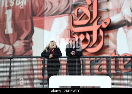 Zwei Unterstützer während des Carabao Cup-Spiels zwischen Arsenal und Nottingham Forest am Dienstag, dem 24.. September 2019, im Emirates Stadium in London. (Foto von Jon Hobley/MI News/NurPhoto) Stockfoto