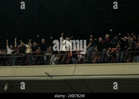 Anhänger des AC Mailand verlassen das Stadion aus Protest während der Serie A Spiel zwischen AC Mailand und ACF Fiorentina im Stadio Giuseppe Meazza am 29. September 2019 in Mailand, Italien. (Foto von Giuseppe Cottini/NurPhoto) Stockfoto