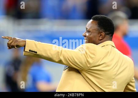 Der ehemalige Detroit Lions, der Barry Sanders zurückläuft, wird in der Halbzeit eines NFL-Fußballspiels gegen die Kansas City Chiefs in Detroit, Michigan, USA, am Sonntag, dem 29. September 2019, anerkannt. (Foto von Amy Lemus/NurPhoto) Stockfoto