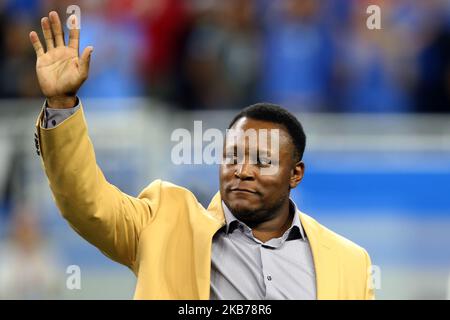 Der ehemalige Detroit Lions, der Barry Sanders zurückläuft, wird in der Halbzeit eines NFL-Fußballspiels gegen die Kansas City Chiefs in Detroit, Michigan, USA, am Sonntag, dem 29. September 2019, anerkannt. (Foto von Amy Lemus/NurPhoto) Stockfoto