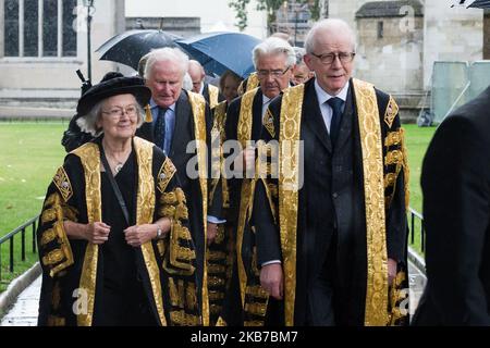 Richter des Obersten Gerichtshofs, darunter Lord Reed (R), Die im Januar die nächste Präsidentin des Obersten Gerichtshofs und Präsidentin des Obersten Gerichtshofs Baroness Hale of Richmond (L) wird, nimmt am jährlichen Richterdienst in der Westminster Abbey Teil, der den Beginn des neuen Rechtsjahres am 01. Oktober 2019 in London, England, markiert. Heute sind es 10 Jahre seit der Gründung des Obersten Gerichtshofs des Vereinigten Königreichs. (Foto von Wiktor Szymanowicz/NurPhoto) Stockfoto