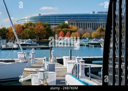 Herbstfarben von Burnham Harbour in Chicago Stockfoto