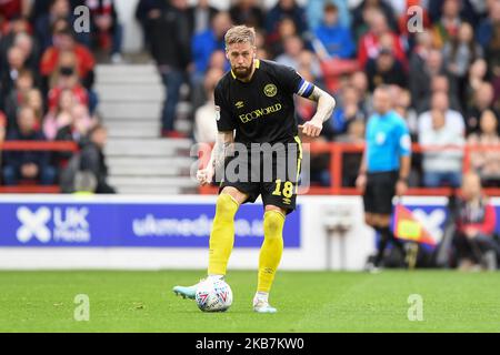 Pontus Jansson (18) aus Brentford während des Sky Bet Championship-Spiels zwischen Nottingham Forest und Brentford am City Ground, Nottingham, am Samstag, dem 5.. Oktober 2019. (Foto von Jon Hobley/MI News/NurPhoto) Stockfoto