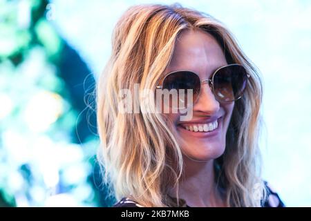 PACIFIC PALISADES, LOS ANGELES, KALIFORNIEN, USA - 05. OKTOBER: Die Schauspielerin Julia Roberts mit einem Michael Kors Set kommt beim jährlichen Veuve Clicquot Polo Classic Los Angeles 10. an, das am 5. Oktober 2019 im will Rogers State Historic Park in Pacific Palisades, Los Angeles, Kalifornien, USA, stattfand. (Foto von Xavier Collin/Image Press Agency/NurPhoto) Stockfoto