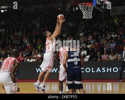 21 Ferrero Giancarlo von Openjobmetis in Aktion während der Italien Lega Korb der Serie A , Openjobmetis Varese - Fortitudo Bologna am 6. Oktober 2019 in Varese Palasport Enerxenia Arena (Foto von Fabio Averna/NurPhoto) Stockfoto