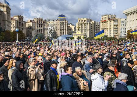 Menschen nehmen an einer Kundgebung gegen die Genehmigung der sogenannten Steinmeier-Formel in Kiew, Ukraine, am 6. Oktober 2019 Teil. (Foto von Maxym Marusenko/NurPhoto) Stockfoto