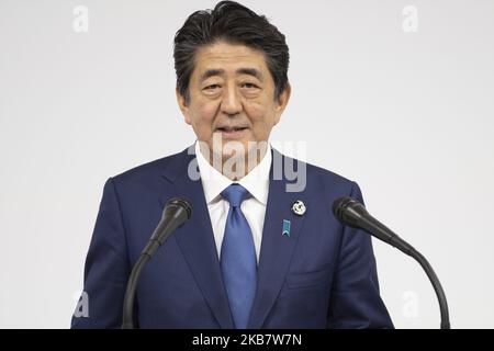 Der japanische Premierminister Shinzo Abe hält nach Abschluss eines erfolgreichen Gipfeltreffens G20 am 29. Juni 2019 in INTEX Osaka, Japan, eine Pressekonferenz ab. (Foto von Yichuan Cao/NurPhoto) Stockfoto