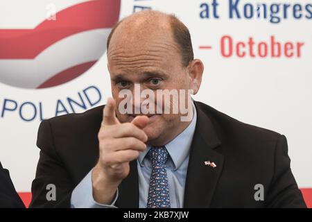 Tom Reed, ein amerikanischer Anwalt und Politiker, der als US-Repräsentant für den Kongressbezirk 23. in New York und ein Republikaner fungiert, wurde am zweiten Tag des Wirtschaftsforums des Kongresses 590 im G2A Arena Exhibition and Congress Center in Jasionka, in der Nähe von Rzeszow, gesehen. Der Kongress 590, eine zweitägige Veranstaltung, dient als Forum für den Austausch von Ideen zu Wirtschaft, Wissenschaft, Politik und Gesetzgebung, um Polens Wirtschaftswachstum besser zu fördern. Am Dienstag, den 8. Oktober 2019, in Jasionka, Rzeszow, Polen. (Foto von Artur Widak/NurPhoto) Stockfoto