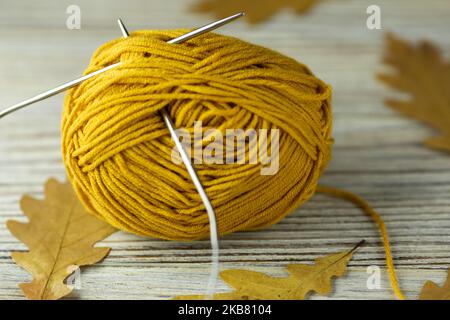 multi-colored threads for knitting, Selection of colorful woolen yarn. Yarn for knitting winter clothes with your own hands. High quality photo Stockfoto