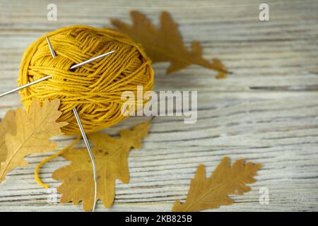 multi-colored threads for knitting, Selection of colorful woolen yarn. Yarn for knitting winter clothes with your own hands. High quality photo Stockfoto