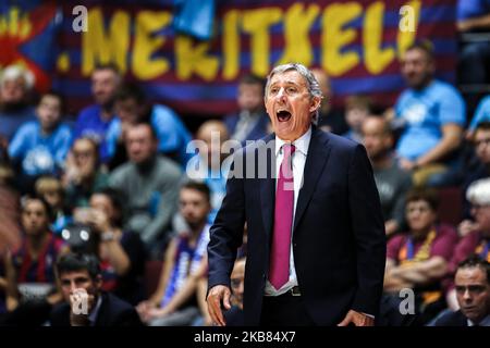 Barcelona-Cheftrainer Svetislav Pesic reagiert am 11. Oktober 2019 beim Basketball-Match der Turkish Airlines EuroLeague in der regulären Saison 2019/2020 zwischen Zenit St. Petersburg und dem FC Barcelona in der Sibur Arena in Sankt Petersburg, Russland. (Foto von Igor Russak/NurPhoto) Stockfoto