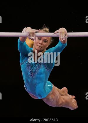 Angelina Melnikova aus Russland bei unebenen Riegel für Frauen bei den FIG-Weltmeisterschaften 49. in der Hanns Martin Schleyer Halle in Stuttgart am 12. Oktober 2019. (Foto von Ulrik Pedersen/NurPhoto) Stockfoto