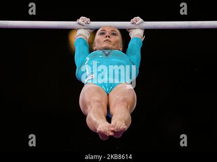 Angelina Melnikova aus Russland bei unebenen Riegel für Frauen bei den FIG-Weltmeisterschaften 49. in der Hanns Martin Schleyer Halle in Stuttgart am 12. Oktober 2019. (Foto von Ulrik Pedersen/NurPhoto) Stockfoto