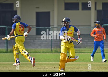 Tamil Nadu Batsman Abhinav Mukund und Vijay Shankar beim Spiel Vijay Hazare Trophy gegen Madhya Pradesh im SMS Stadium in Jaipur, Rajasthan, Indien, Oktober 12,2019. (Foto von Vishal Bhatnagar/NurPhoto) Stockfoto